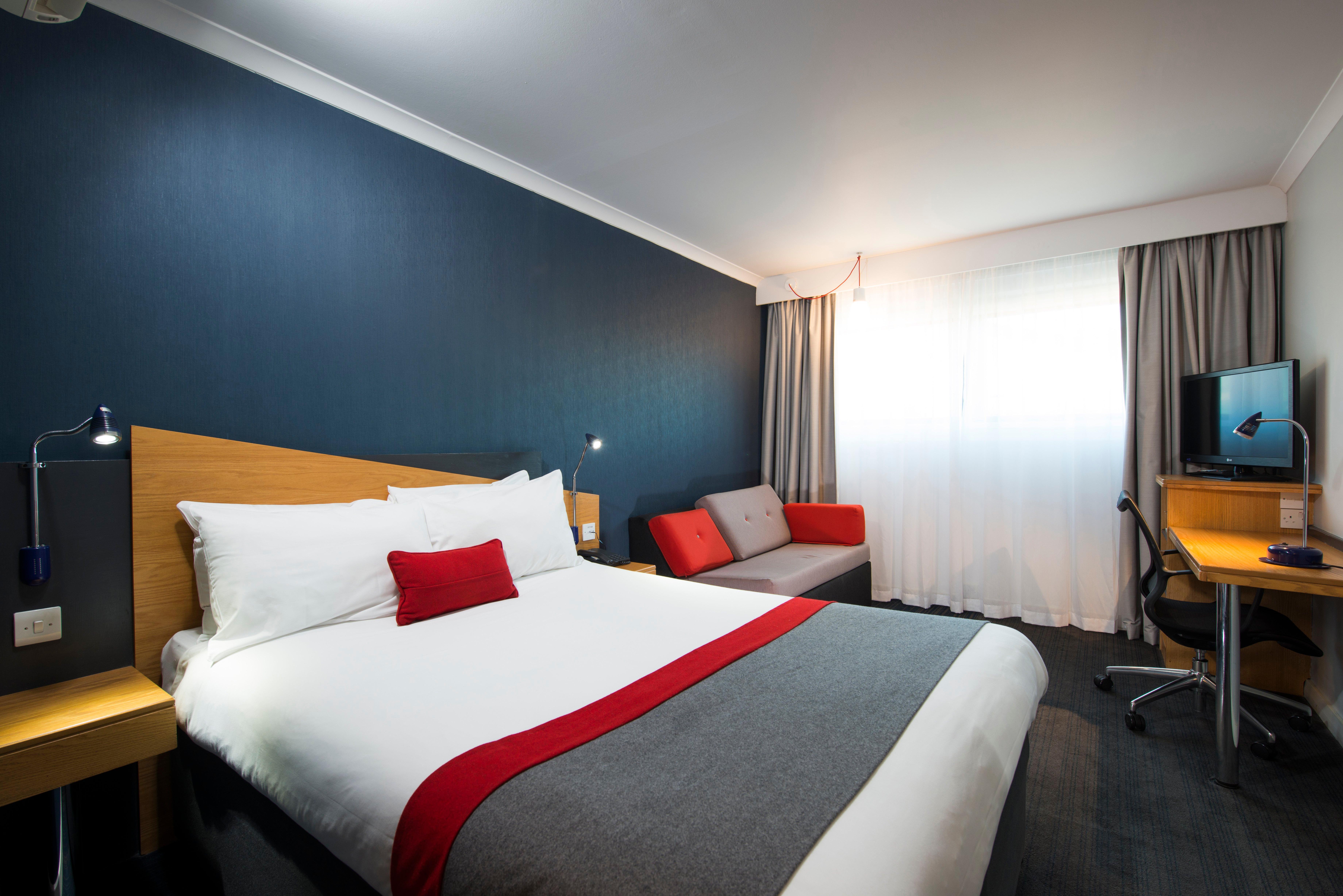 Holiday Inn Express Derby Pride Park By Ihg Bagian luar foto