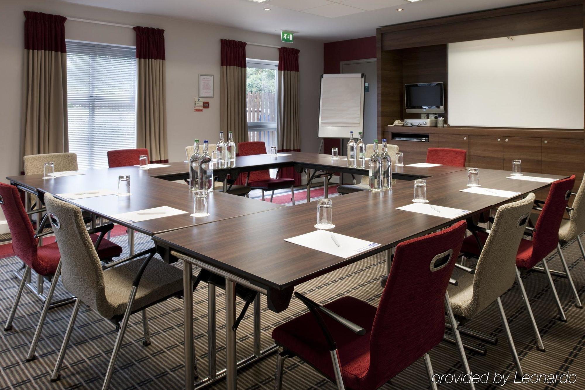 Holiday Inn Express Derby Pride Park By Ihg Bagian luar foto