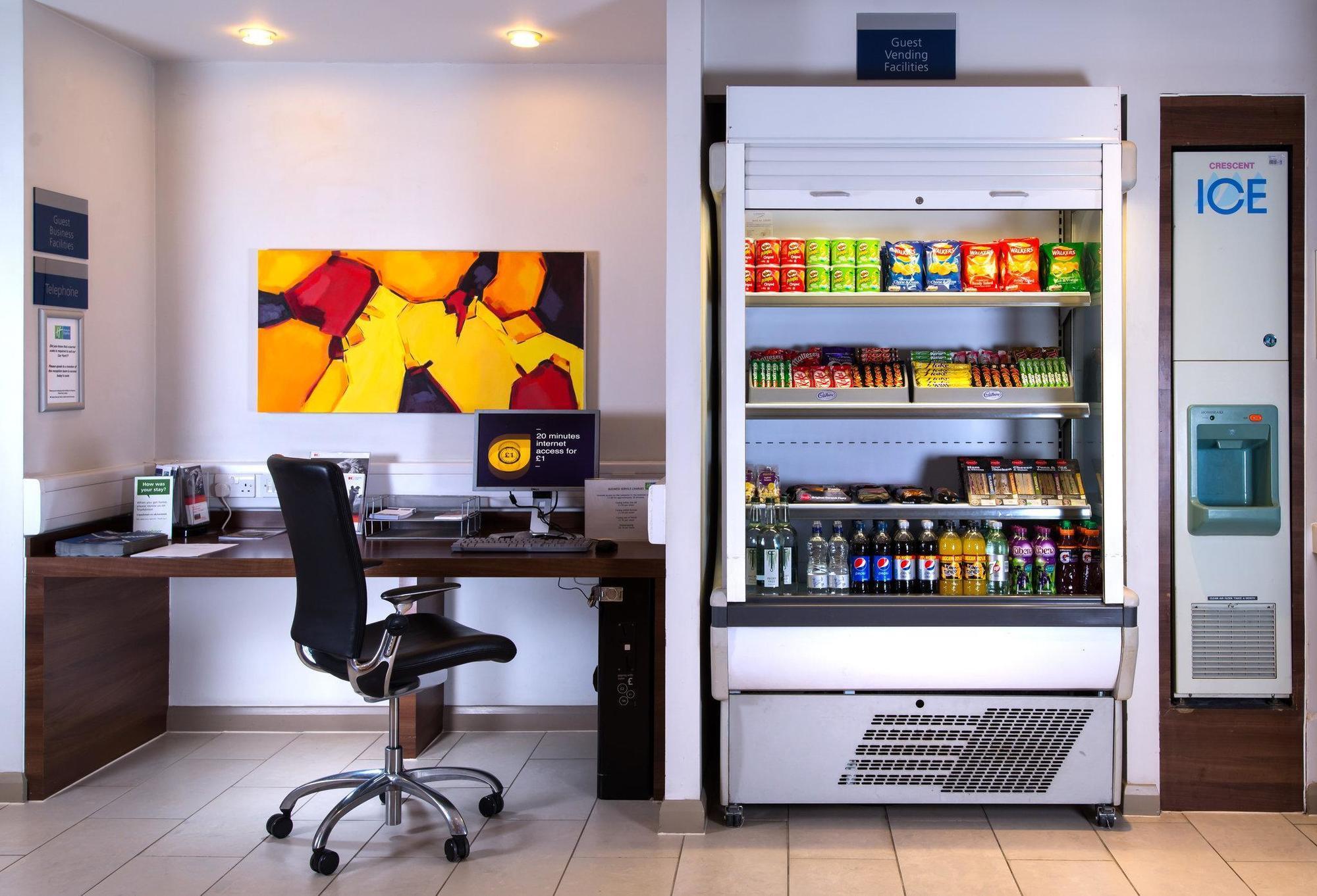 Holiday Inn Express Derby Pride Park By Ihg Bagian luar foto