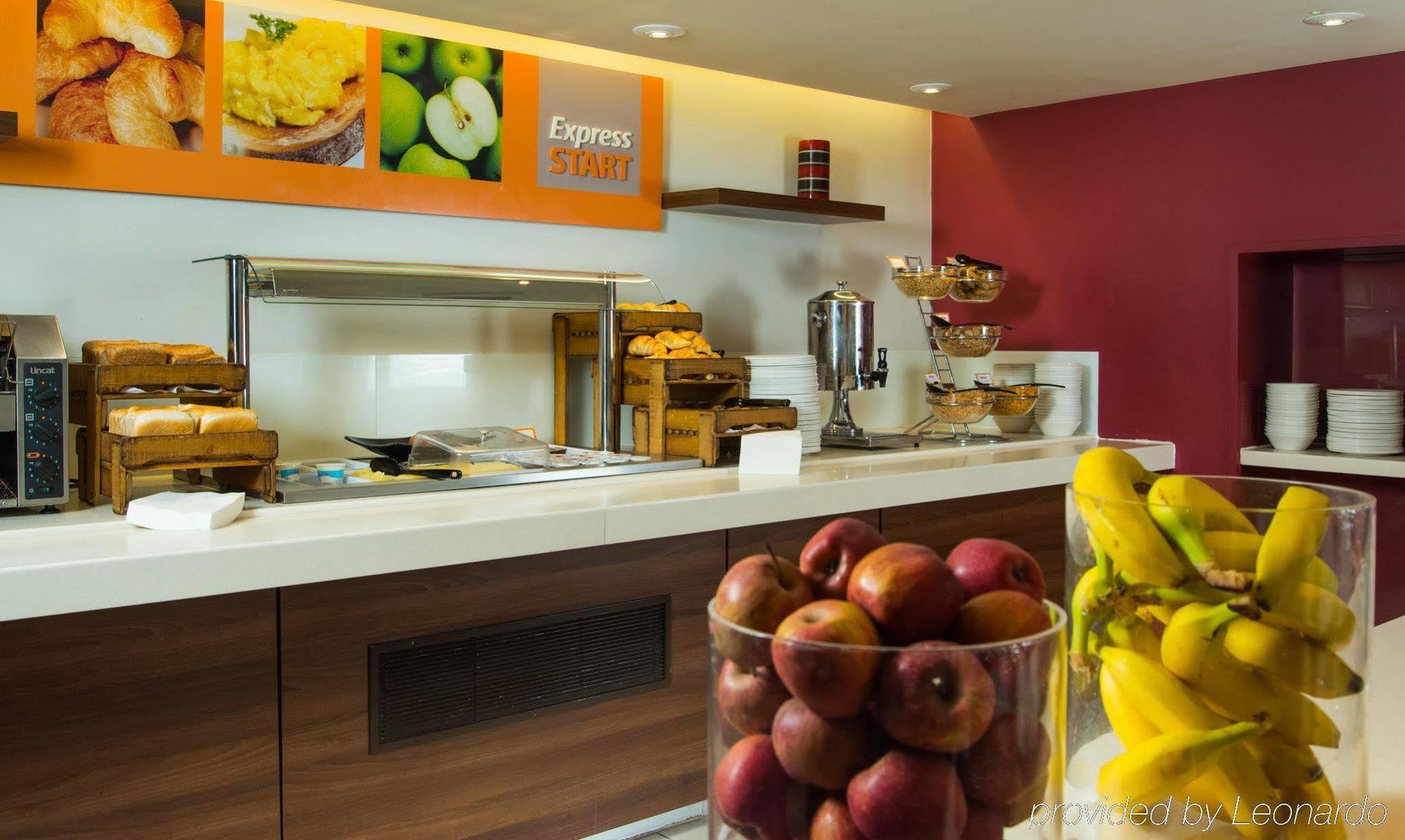 Holiday Inn Express Derby Pride Park By Ihg Bagian luar foto
